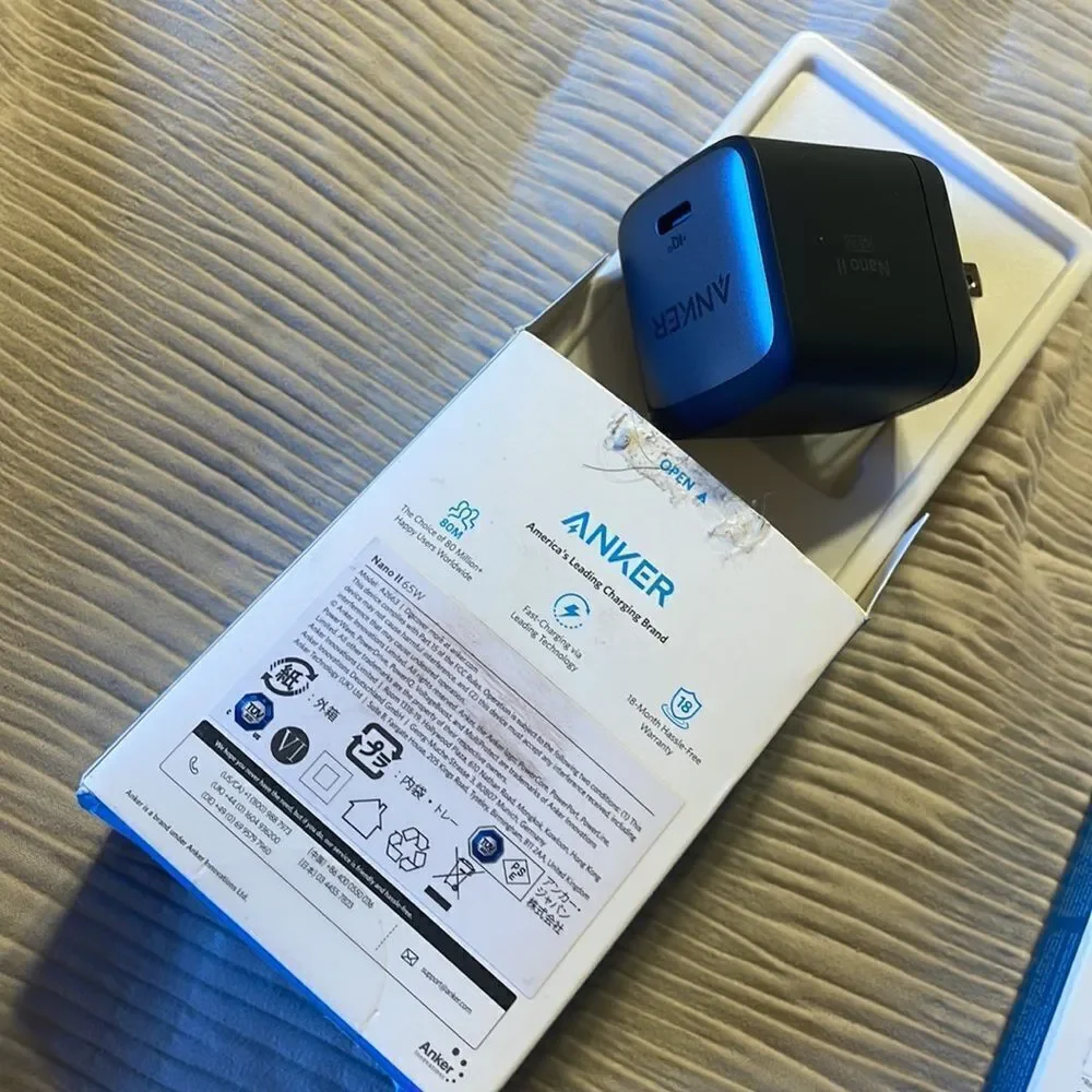 NWT anker phone charger bundle